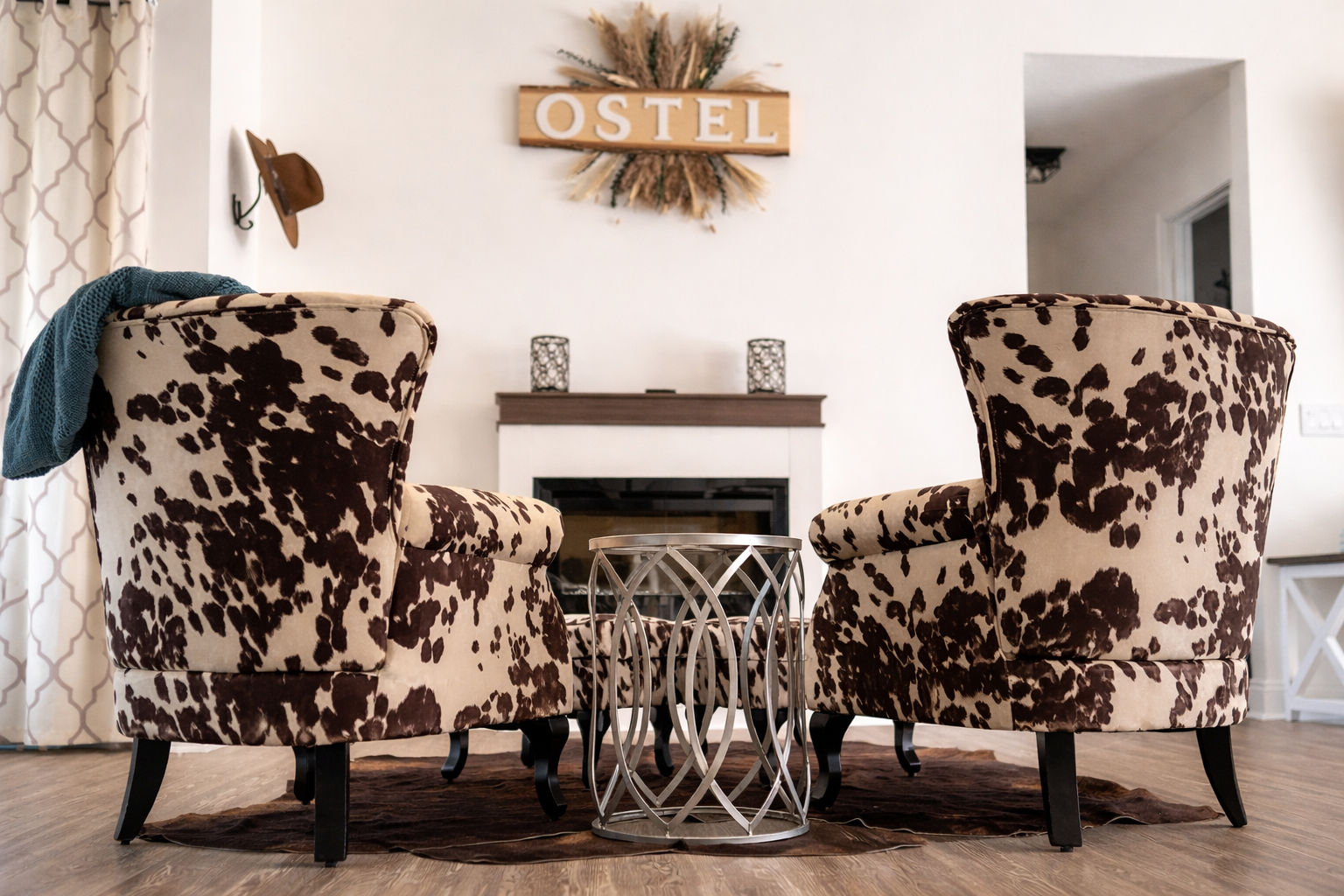 Livingroom Sitting Place By Fireplace